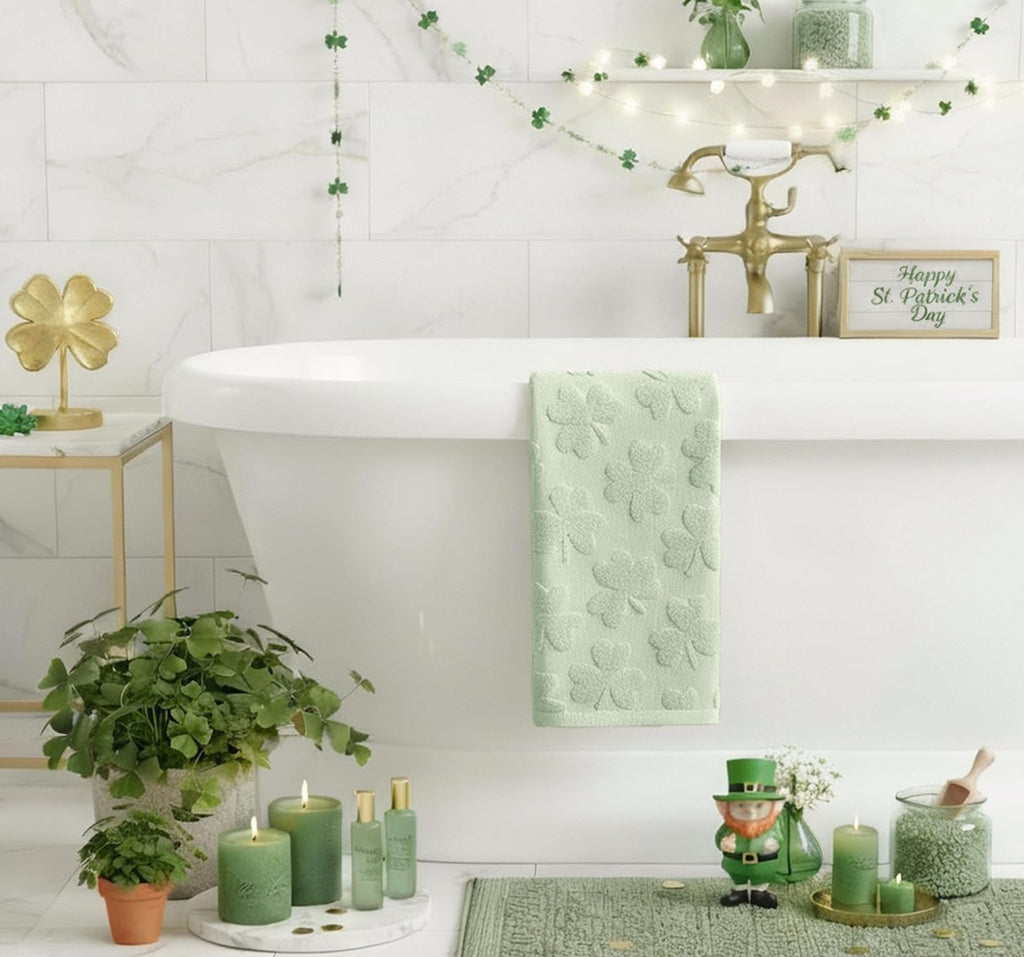 Artoid Mode 2 Pcs Dark Green 3D Shamrock Jacquard Patrick Hand Towels for Bathroom, 100% Cotton Soft Absorbent Bathroom Decor Towels, 13.7 x 29.5 Inch