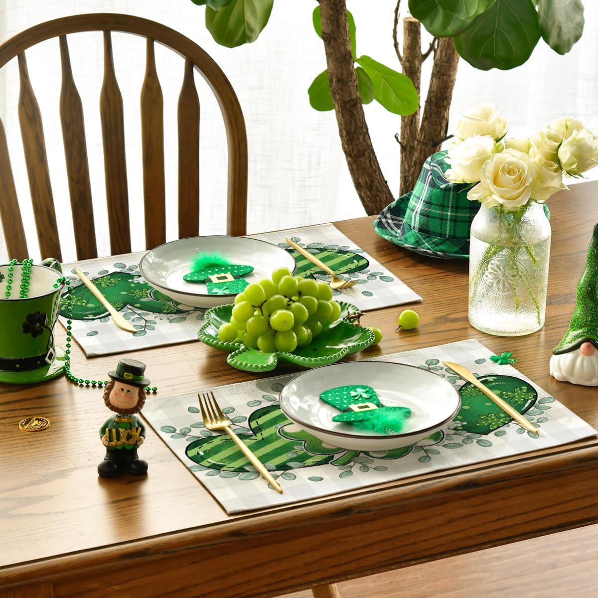 Artoid Mode Bufflao Plaid Shamrock St. Patrick's Day Placemats Set of 4, 12x18 Inch Seasonal Spring Table Mats for Party Kitchen Dining Decoration