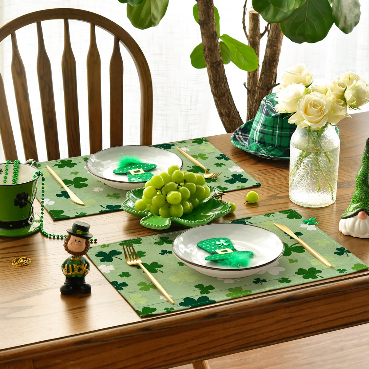 Artoid Mode Green Shamrock St. Patrick's Day Placemats Set of 4, 12x18 Inch Seasonal Spring Table Mats for Party Kitchen Dining Decoration
