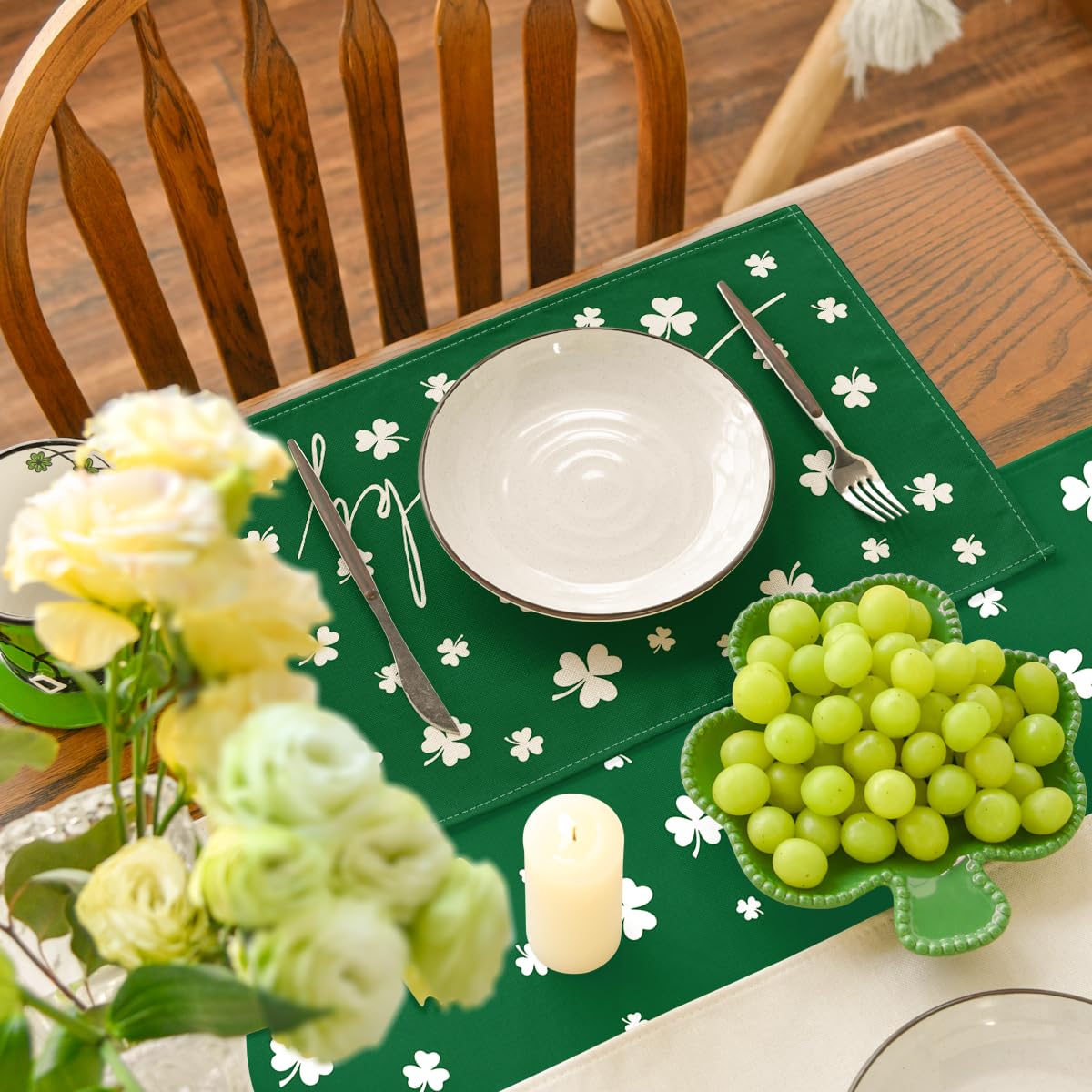 Artoid Mode Green Lucky Shamrock St. Patrick's Day Placemats Set of 4, 12x18 Inch Seasonal Spring Table Mats for Party Kitchen Dining Decoration
