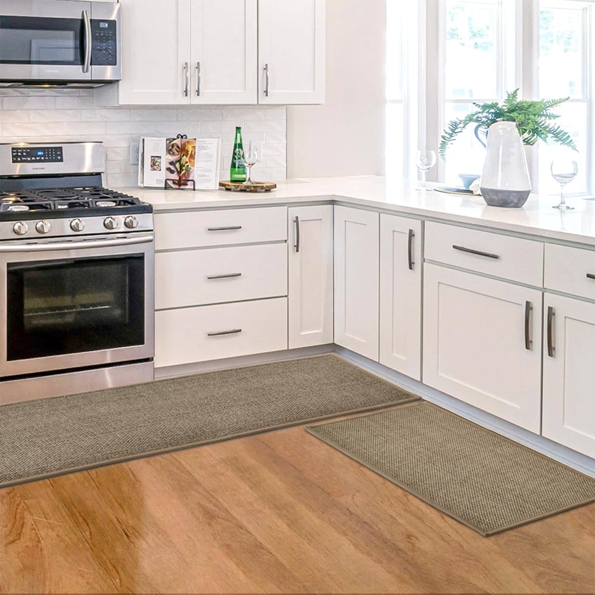 Artoid Mode Washable Non Slip Kitchen Rugs and Mats Set of 2, Rubber Backing Absorbent Kitchen Mats for Floor Front of Sink - 17x29 and 17x47 Inch