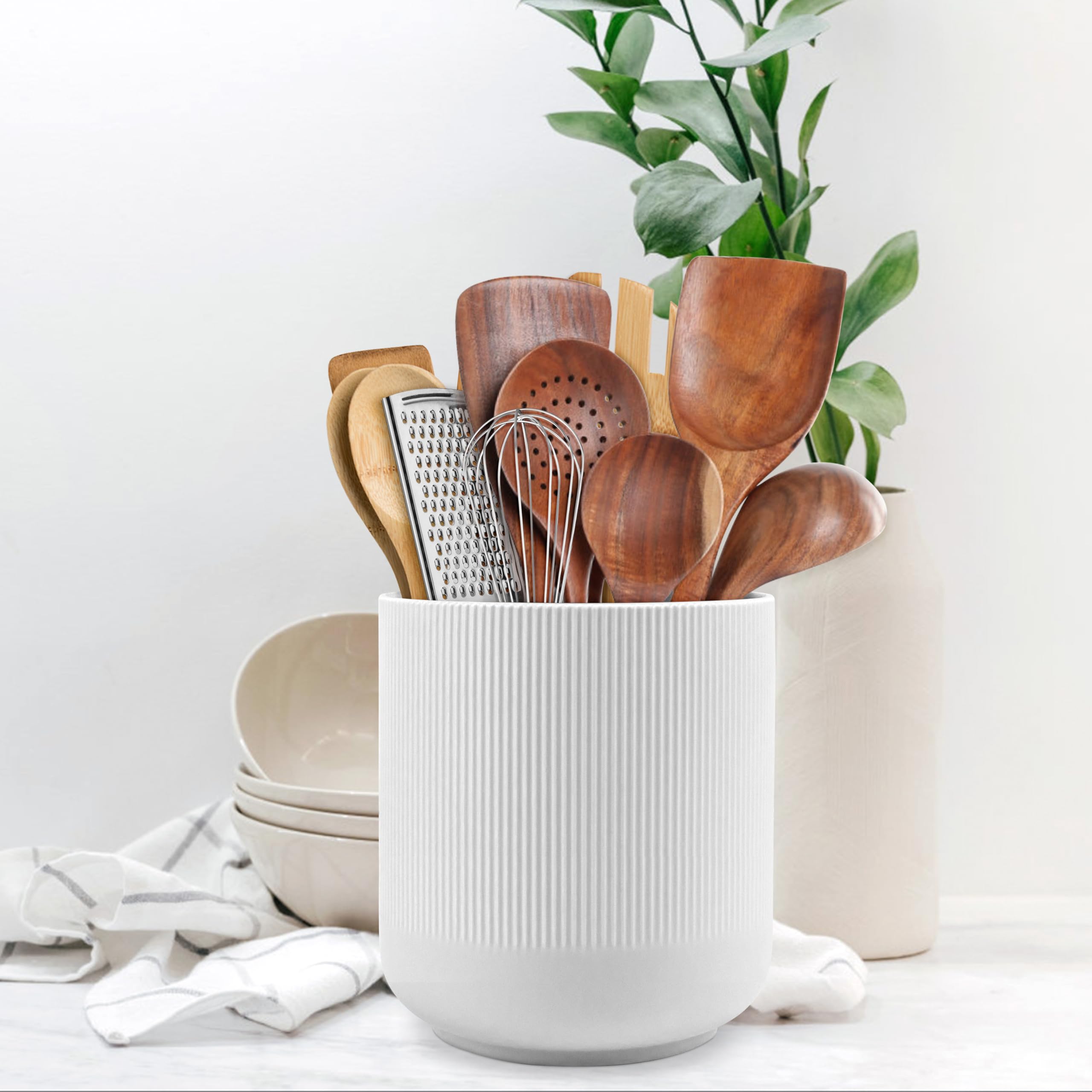 RedCall Kitchen Utensils Holder Large,Ceramic Utensil Organizer for Countertop,Morden Utensil Crock for Spoon Spatula,Home Kitchen Decor (Light Coffee)