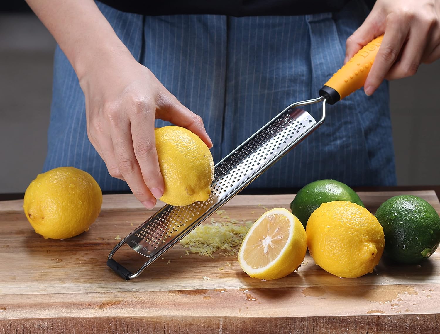 Deiss PRO Lemon Zester & Heavy Duty Cheese Grater & Vegetable Grater - Parmesan Cheese Lemon, Garlic, Nutmeg, Chocolate, Fruits, Vegetables, Ginger Grater - Cheese Shredder & Stainless Steel Grater