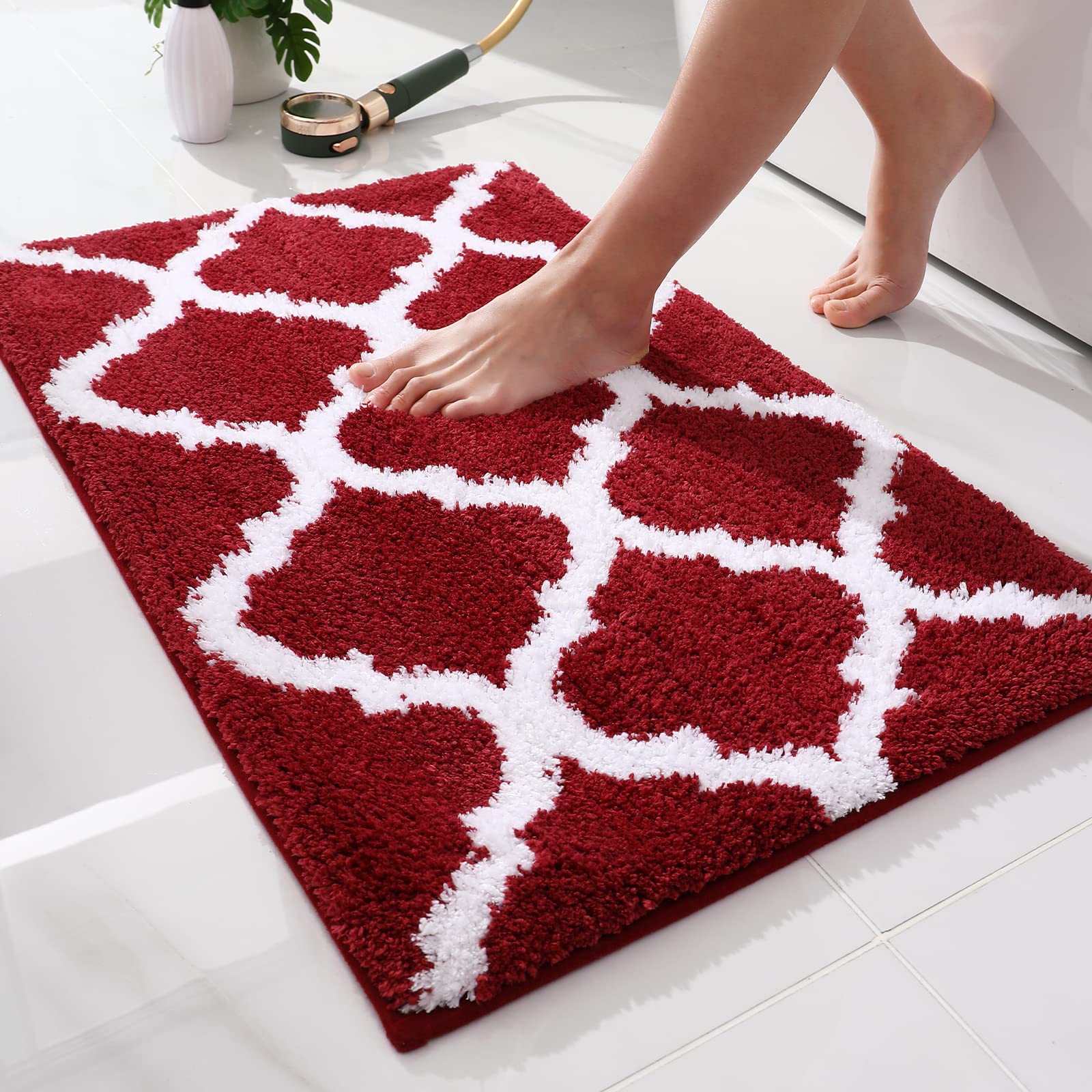 OLANLY Bathroom Rugs 24x16, Soft and Absorbent Microfiber Bath Rugs, Non-Slip Shaggy Shower Carpet, Machine Wash Dry, Bath Mats for Bathroom Floor, Tub and Shower, Grey