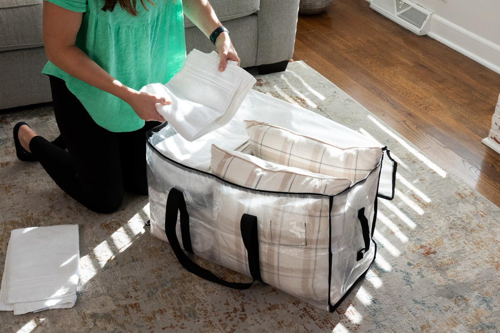 ClearSpace Heavy Duty Moving Bags or Storage Bags – Clear Storage Bins with Lids, Large Moving Boxes with Backpack Straps & Zippers,– Packing Box & Moving Supplies for College Dorm, 7 Pack