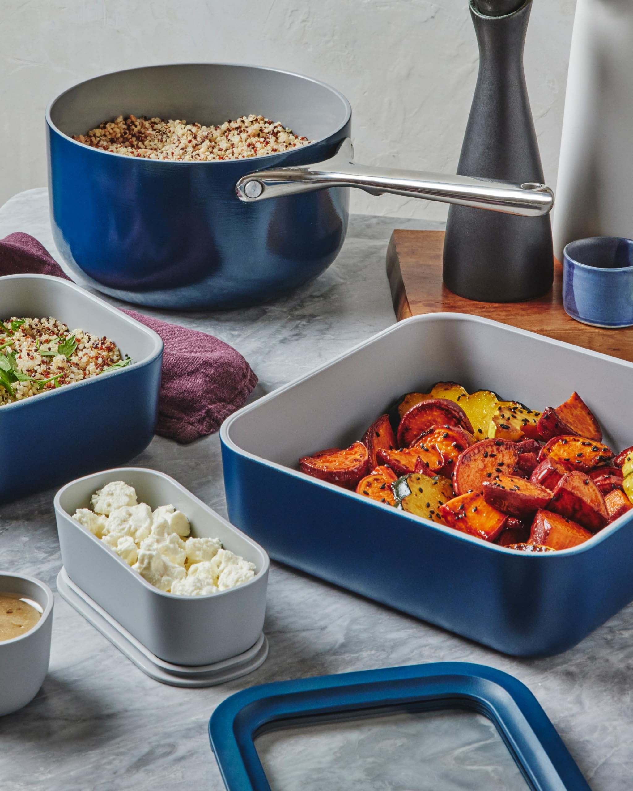 Caraway Glass Food Storage - 6.6 Cup Glass Container - Ceramic Coated Food Container - Non Stick Lunch Box Container with Lids - Dishwasher, Oven, & Microwave Safe - Cream