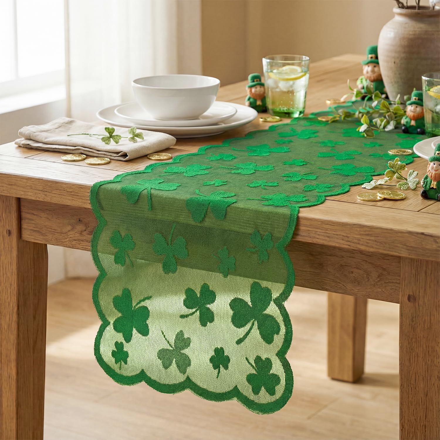 Artoid Mode Lace Jacquard Shamrock Clover Lucky St Patrick's Day Table Runner, Kitchen Dining Table Decoration for Home Party Decor 13x72 Inch