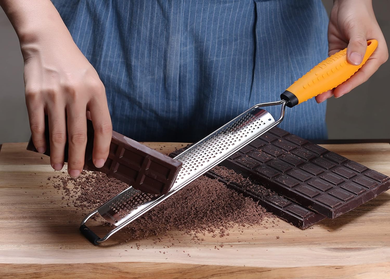 Deiss PRO Lemon Zester & Heavy Duty Cheese Grater & Vegetable Grater - Parmesan Cheese Lemon, Garlic, Nutmeg, Chocolate, Fruits, Vegetables, Ginger Grater - Cheese Shredder & Stainless Steel Grater