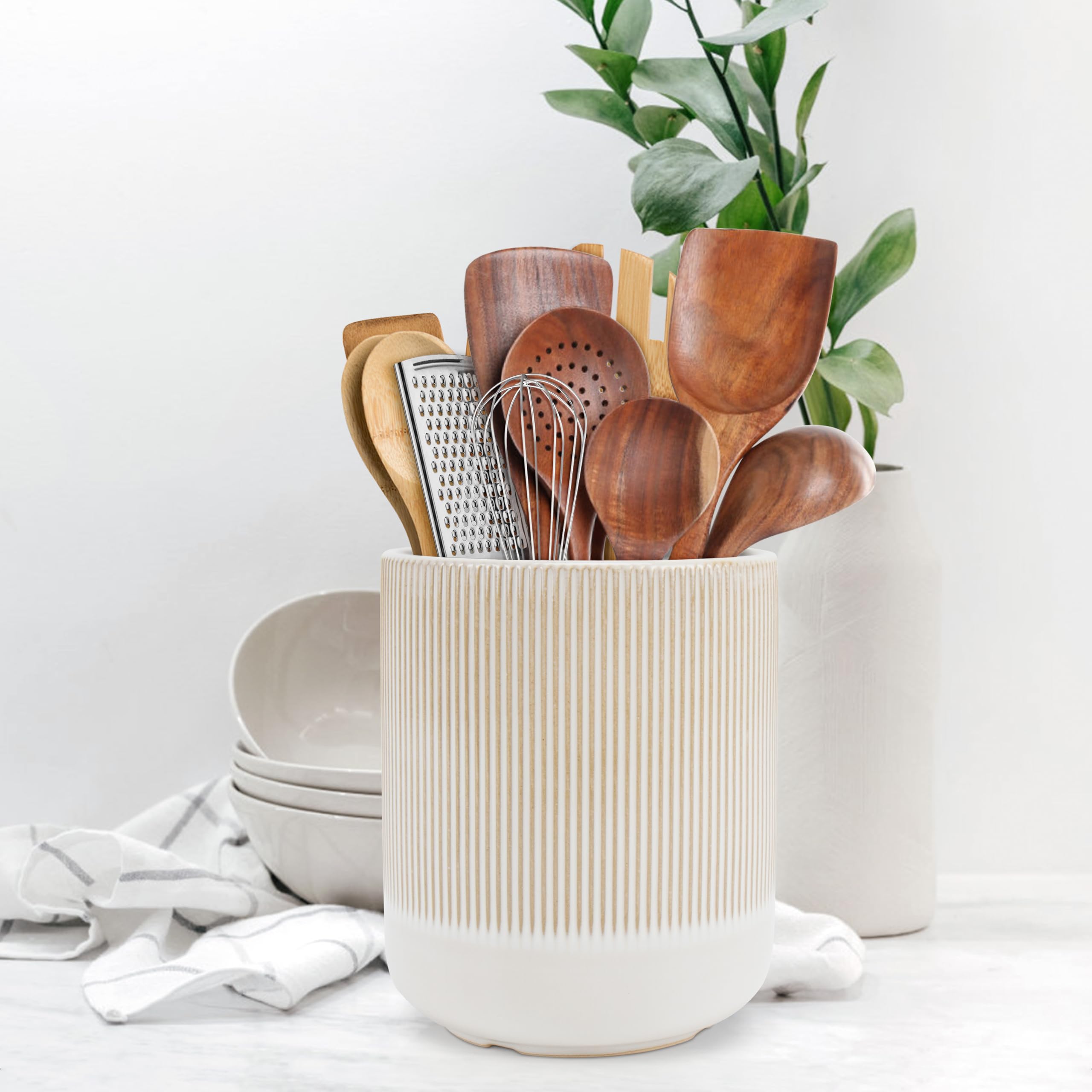 RedCall Kitchen Utensils Holder Large,Ceramic Utensil Organizer for Countertop,Morden Utensil Crock for Spoon Spatula,Home Kitchen Decor (Light Coffee)