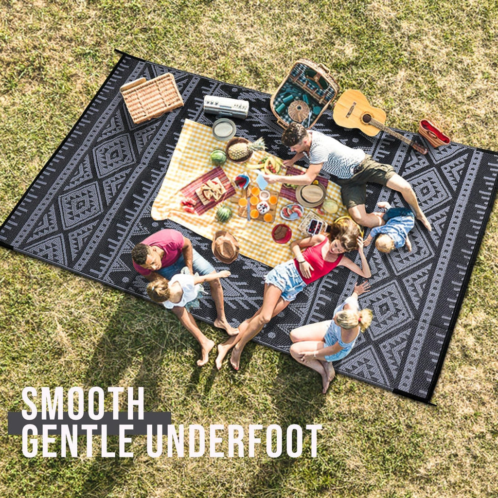 OLANLY Outdoor Rug Waterproof 5x8 ft, Reversible Outdoor Plastic Straw Rug, Boho Patio Rug, Indoor Outdoor Carpet, RV Mat Outside for Patio, Camp, Picnic, Balcony, Deck, Backyard, Black & White