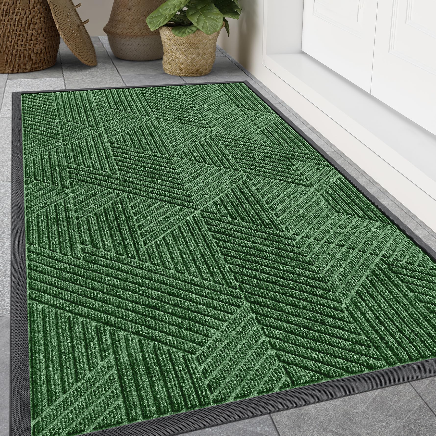 Smiry Front Door Mat Outside Entrance, Heavy Duty Sturdy Natural Rubber Doormat, Trap Dirt and Moisture, Easy Clean Low Profile Mats for Indoor Outdoor Entry, Irregular Triangle (29.5x17, Black)