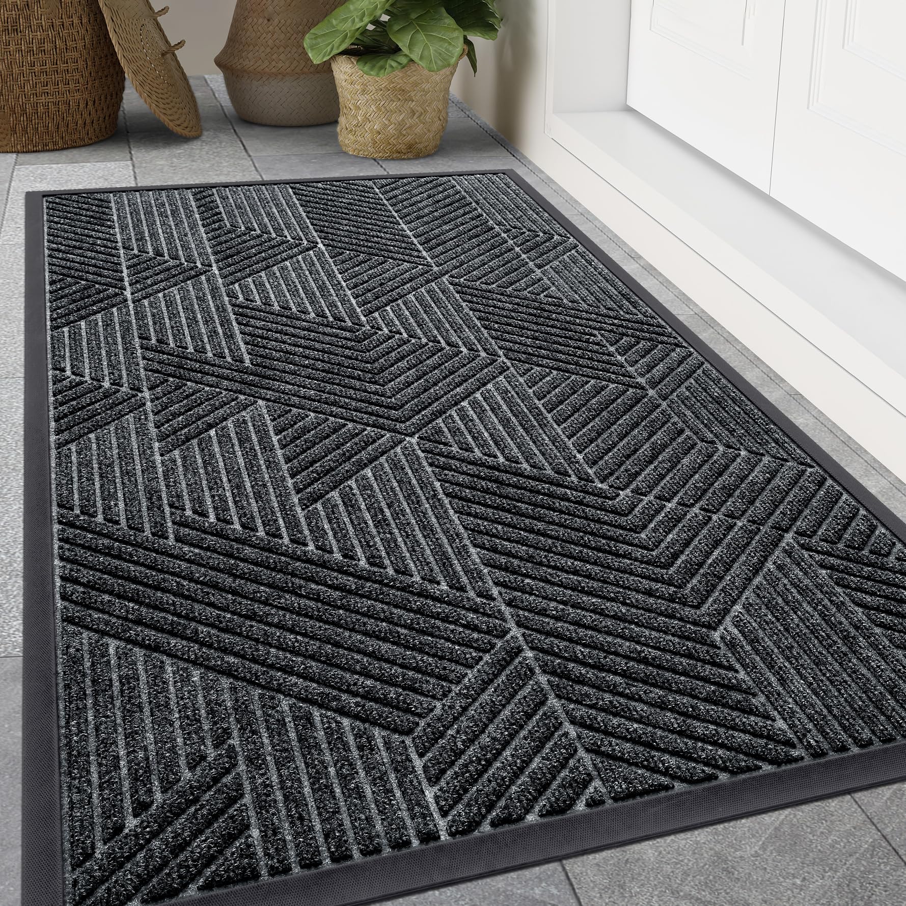 Smiry Front Door Mat Outside Entrance, Heavy Duty Sturdy Natural Rubber Doormat, Trap Dirt and Moisture, Easy Clean Low Profile Mats for Indoor Outdoor Entry, Irregular Triangle (29.5x17, Black)