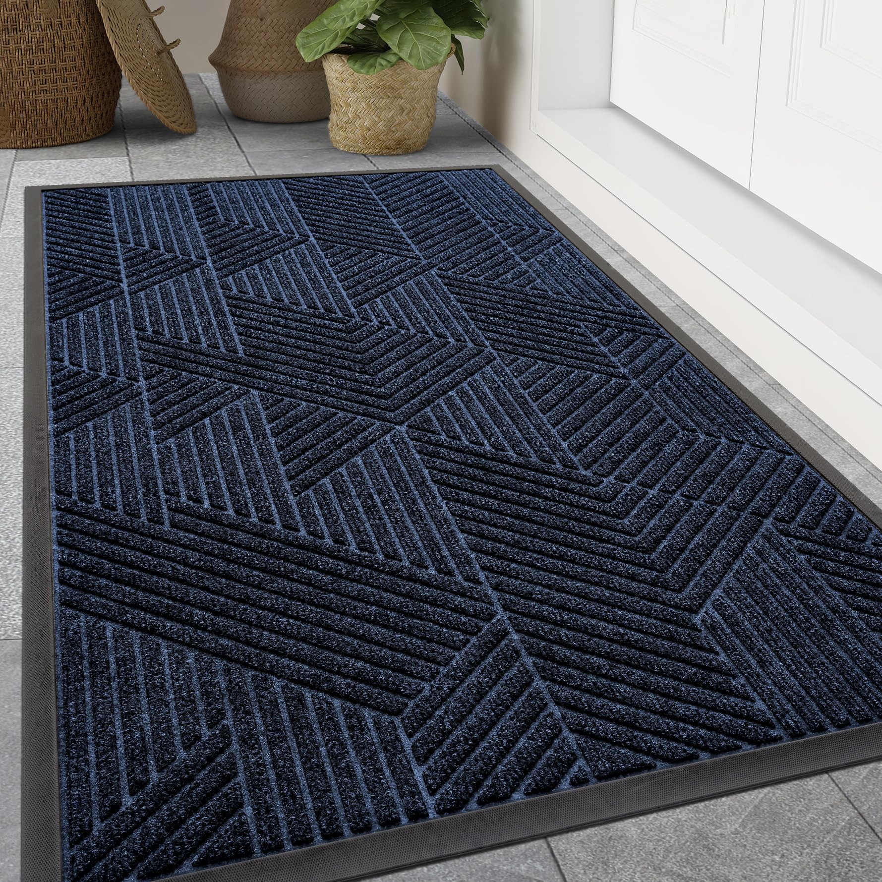 Smiry Front Door Mat Outside Entrance, Heavy Duty Sturdy Natural Rubber Doormat, Trap Dirt and Moisture, Easy Clean Low Profile Mats for Indoor Outdoor Entry, Irregular Triangle (29.5x17, Black)