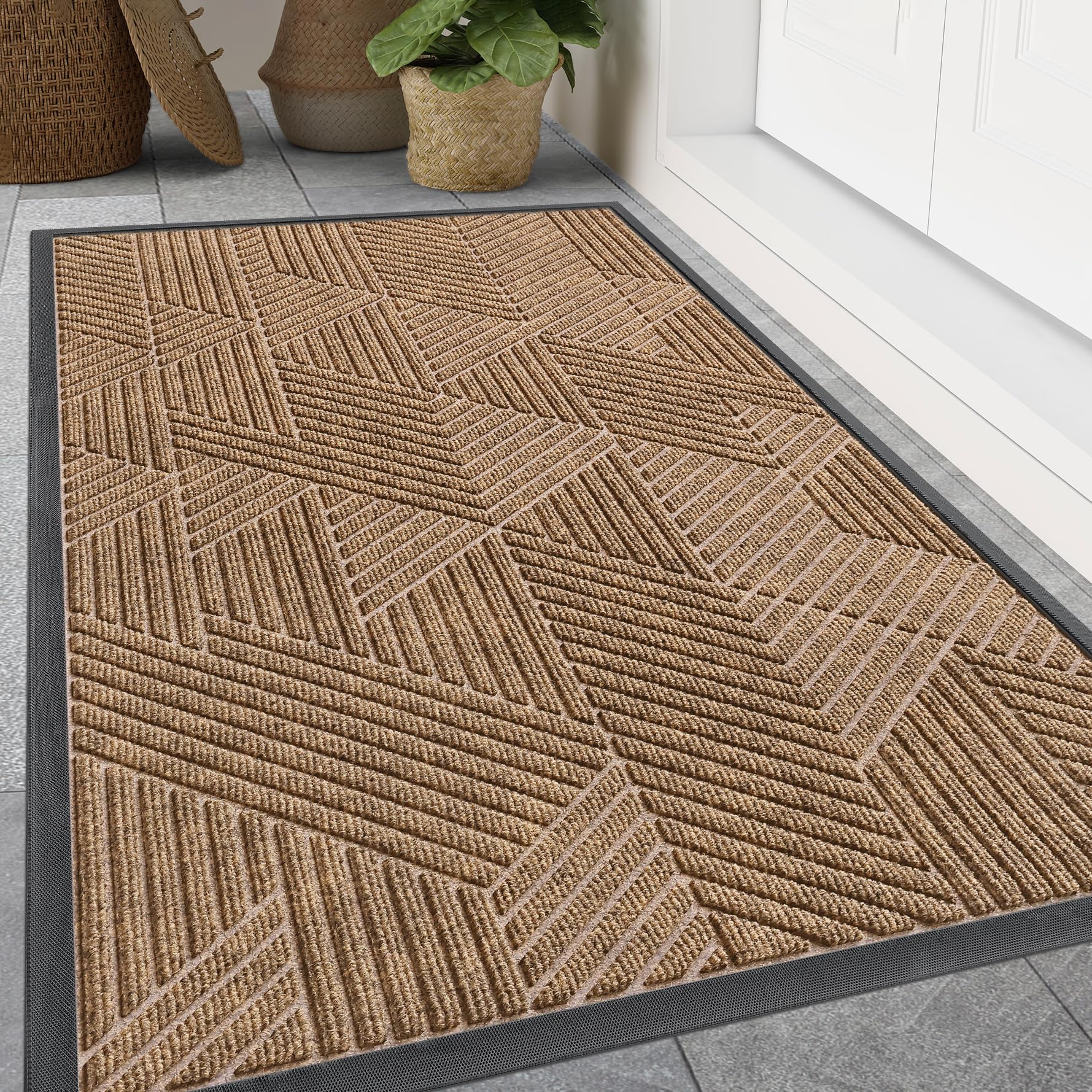 Smiry Front Door Mat Outside Entrance, Heavy Duty Sturdy Natural Rubber Doormat, Trap Dirt and Moisture, Easy Clean Low Profile Mats for Indoor Outdoor Entry, Irregular Triangle (29.5x17, Black)
