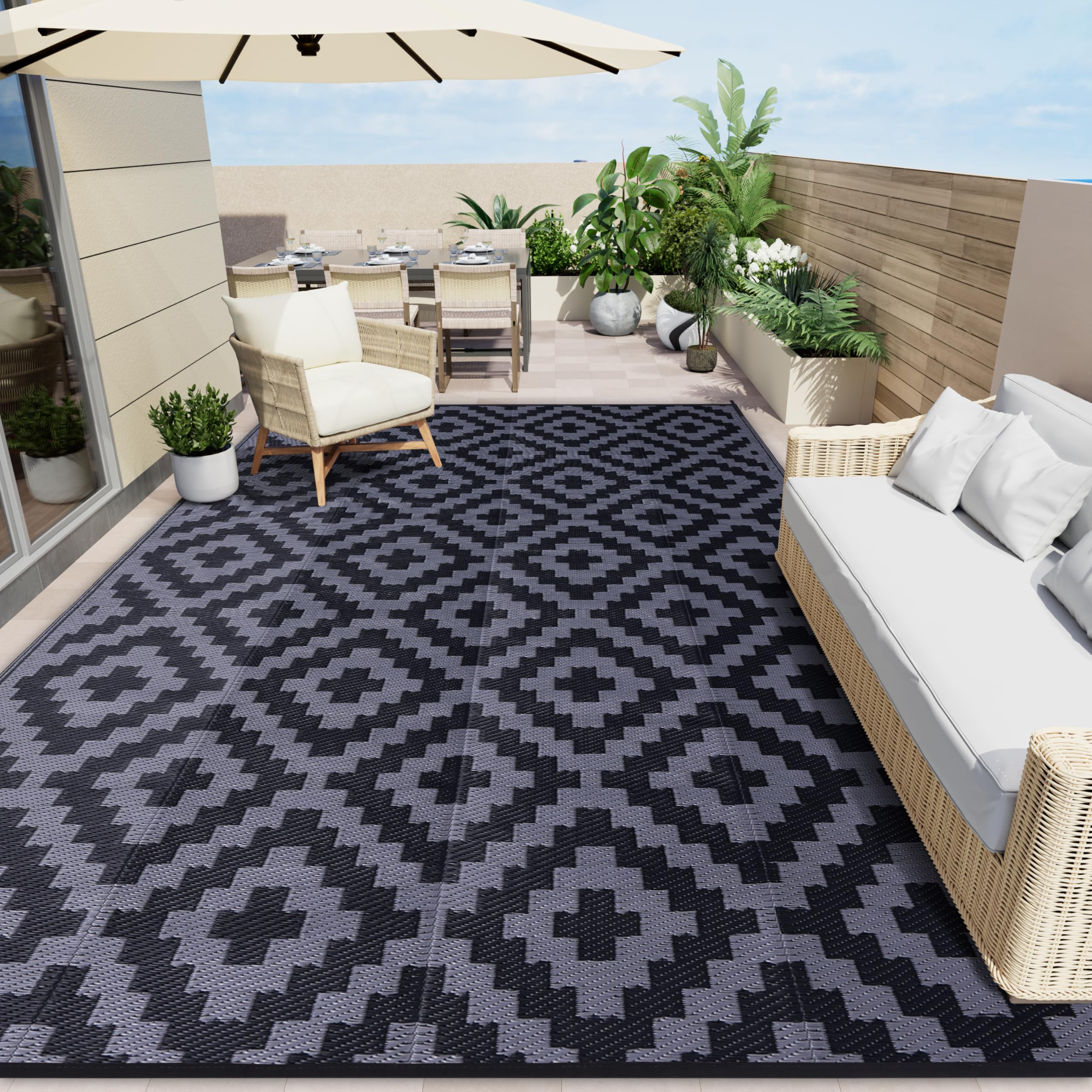 OLANLY Waterproof Outdoor Rug 5x8 ft, Outdoor Plastic Straw Rug for Camping, RV Mat Outside, Indoor Outdoor Carpet for Porch, Deck, Backyard, Balcony, Picnic, Black & White