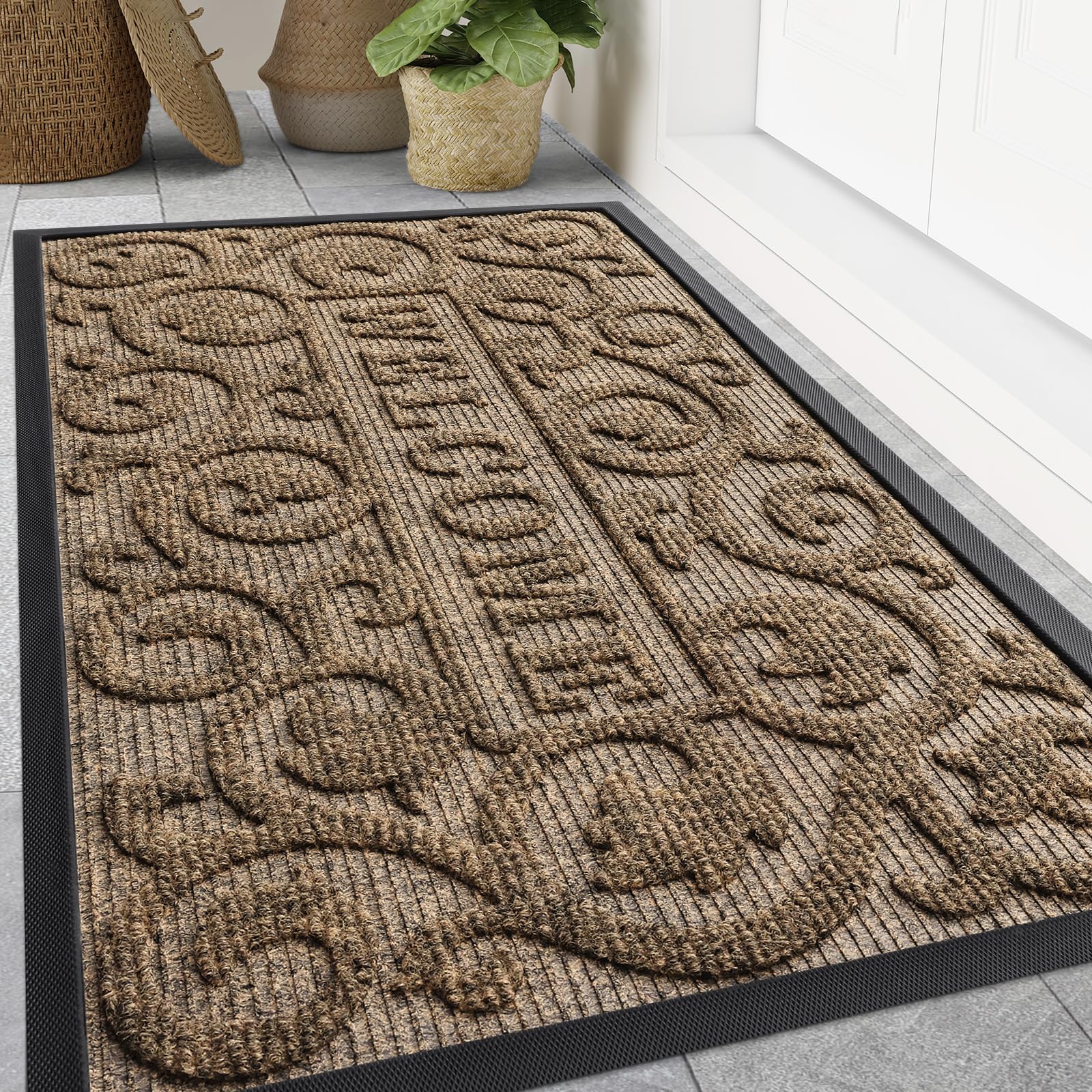 Smiry Front Door Mat Outside Entrance, Heavy Duty Sturdy Natural Rubber Doormat, Trap Dirt and Moisture, Easy Clean Low Profile Mats for Indoor Outdoor Entry, Irregular Triangle (29.5x17, Black)